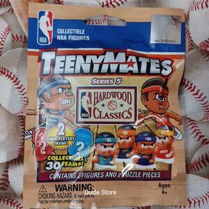 2019 Teenymates - NBA Series 5 - Each Has 2 Figures & 2 Puzzle Pieces - NEW